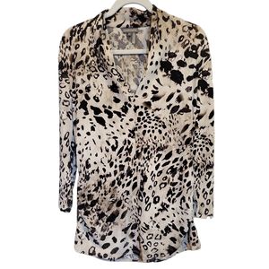 Vince Camuto animal print blouse V-neck